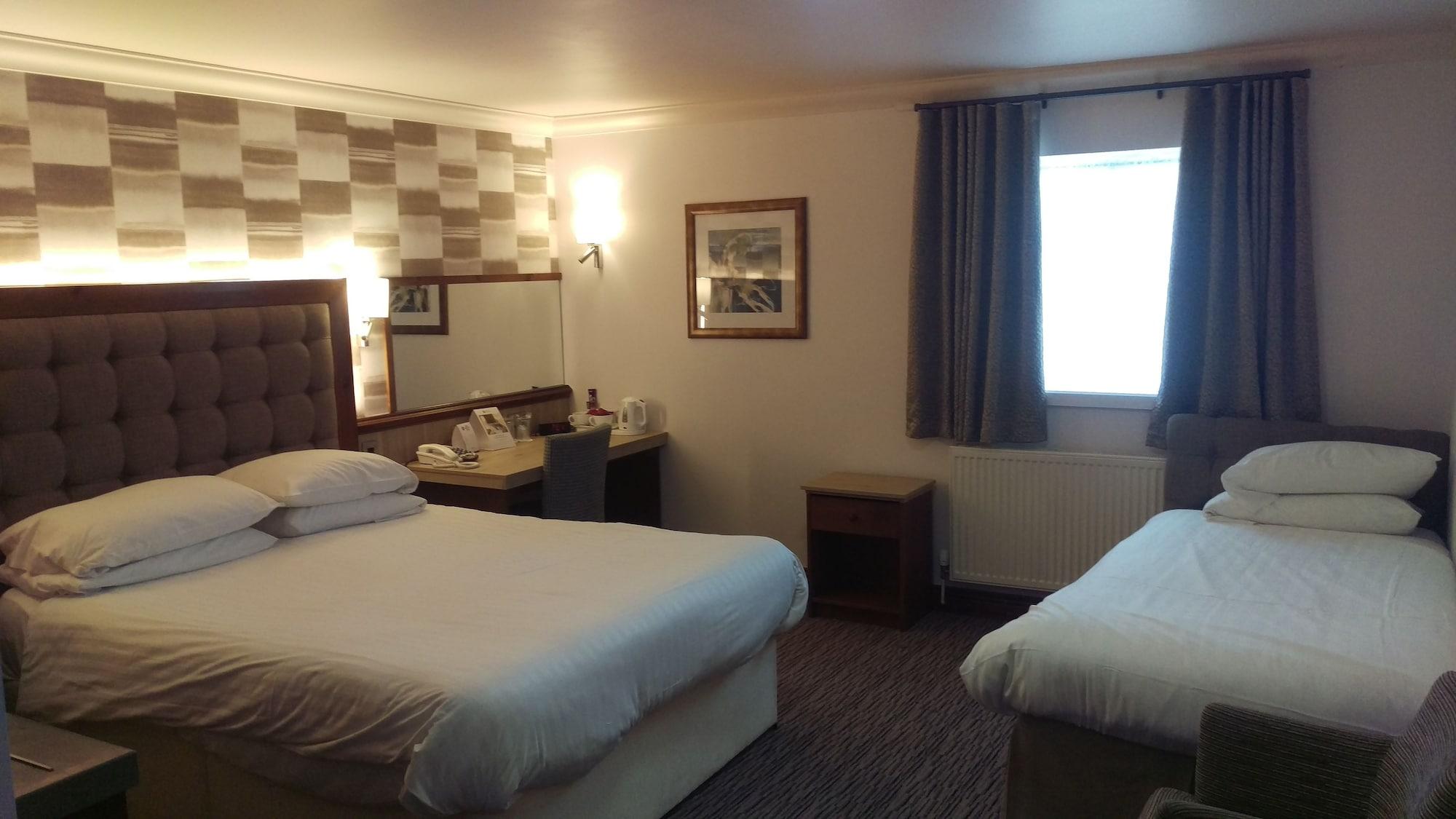 Best Western Plus Pastures Hotel Doncaster Exterior photo