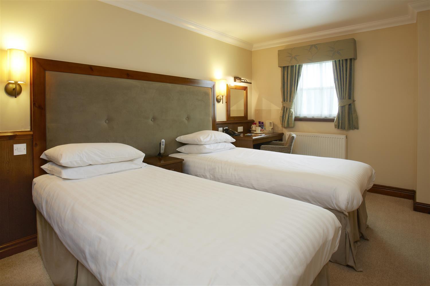 Best Western Plus Pastures Hotel Doncaster Exterior photo